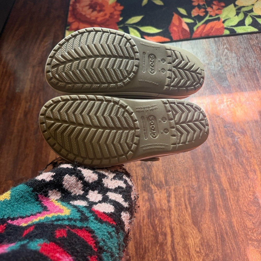CROCS Tan Sandals - Picture 4 of 5